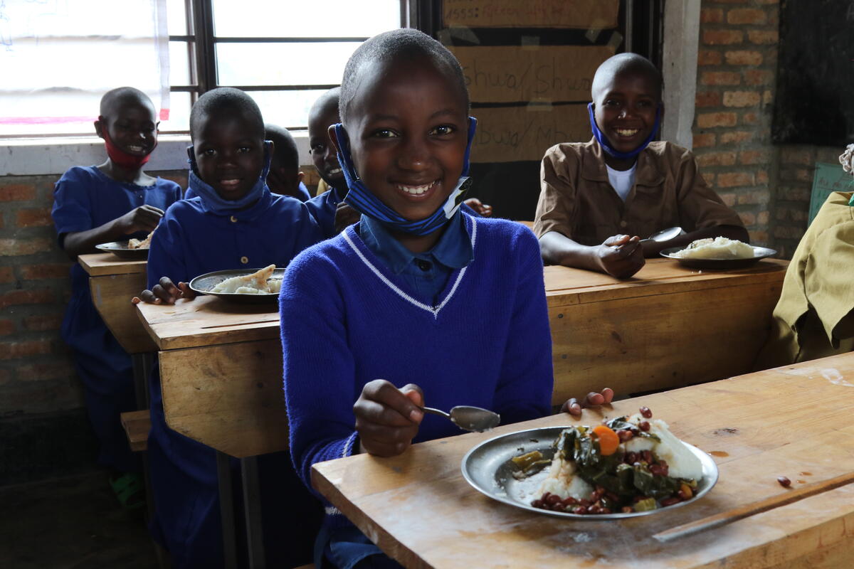 Alimentação escolar: criando uma coalizão global para a saúde de crianças em idade escolar 